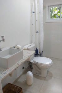 residencial-pousada-das-palmeiras-bangalo-azul-6-banheiro
